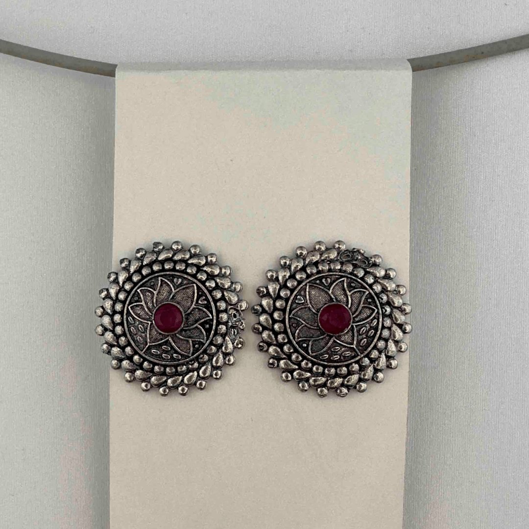 Kiara Studded Earring Red