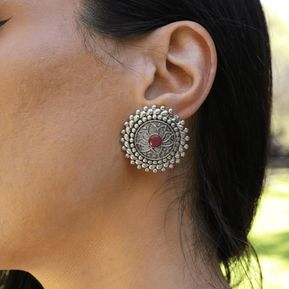 Kiara Studded Earring Red