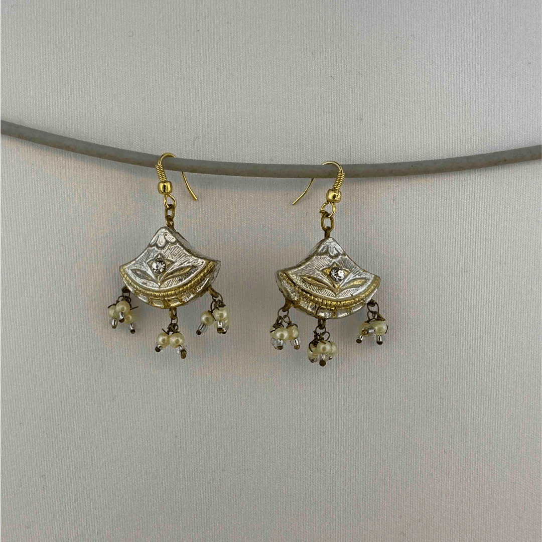 Singara Charm Earring White